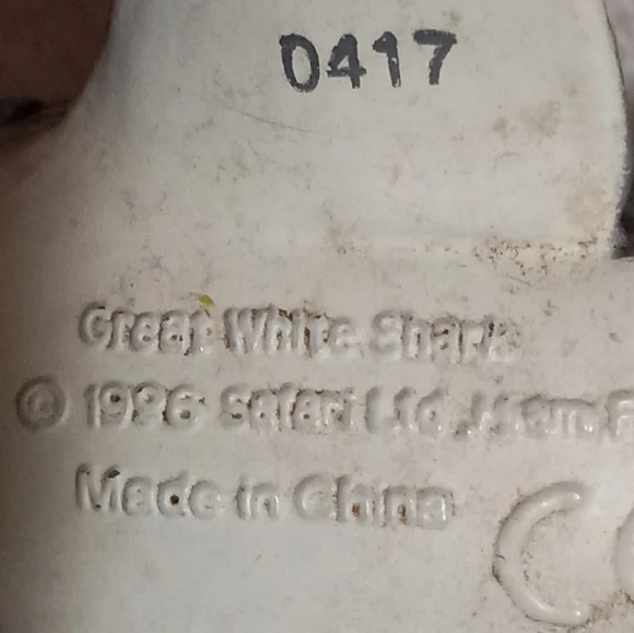 Vintage Shark Toy - Picture 11 of 11